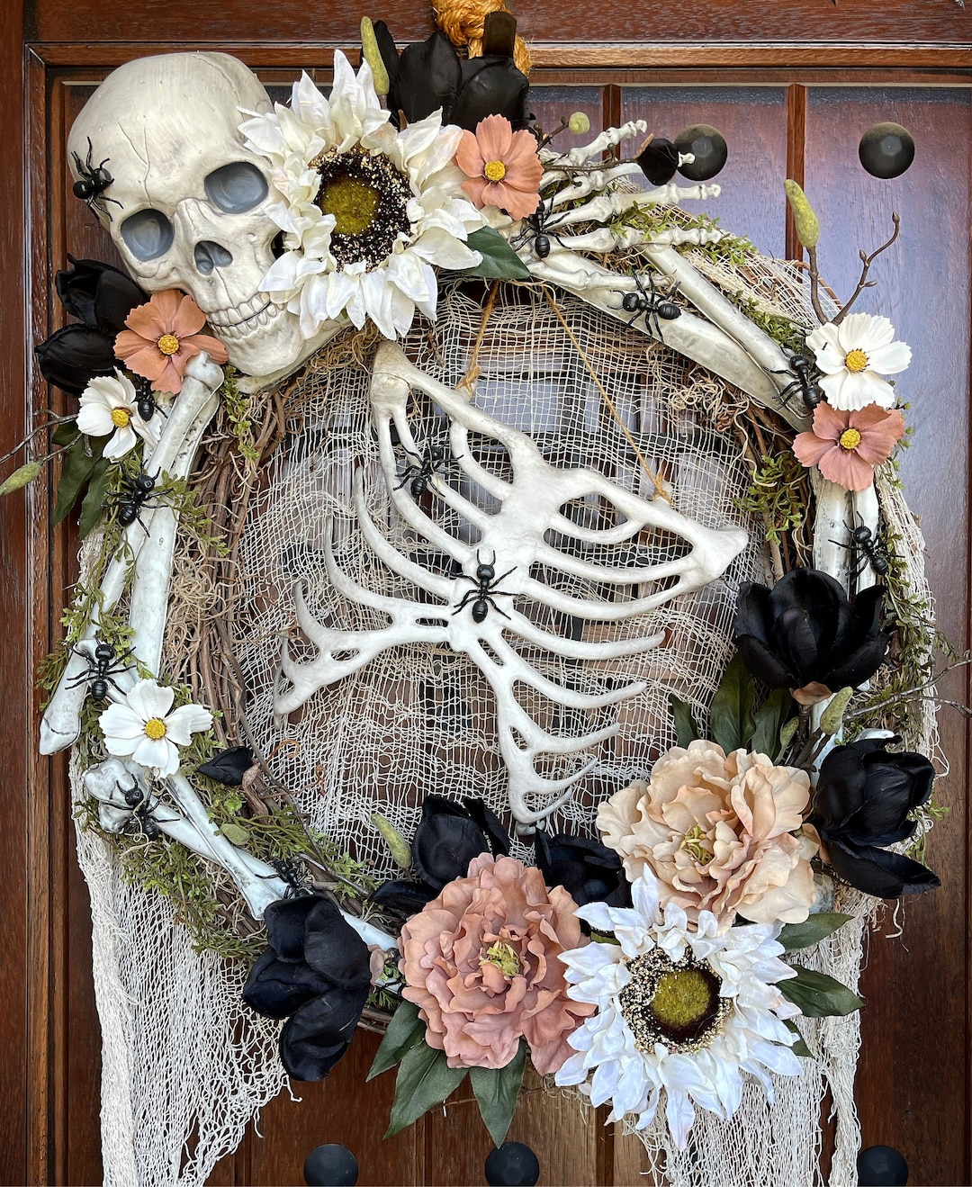 Halloween Wreath Skeleton Wreath Front Door Wreath - Etsy Canada