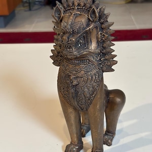 Antique Solid Bronze Asian Guardian Temple Dog