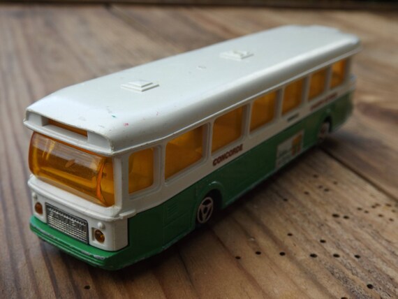 miniatures majorette