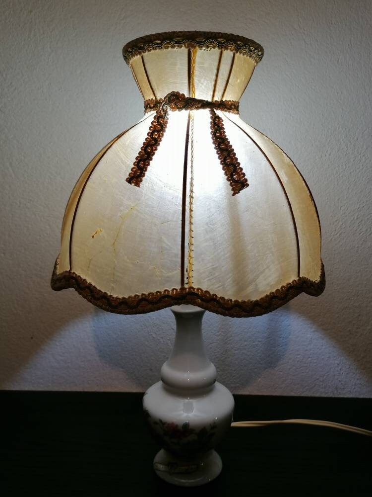 Abat Jour En Vessie De Porc / Lampadaire pied en laiton abat jour en vessie de porc Abat Jour En Vessie De Porc / Lampadaire pied en laiton abat jour en vessie de porc