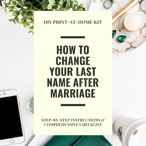 Puede incluir: Un kit de bricolaje imprimible con un fondo amarillo y texto negro que dice "DIY PRINT-AT-HOME KIT", "HOW TO CHANGE YOUR LAST NAME AFTER MARRIAGE", y "STEP-BY-STEP INSTRUCTIONS & COMPREHENSIVE CHECKLIST".