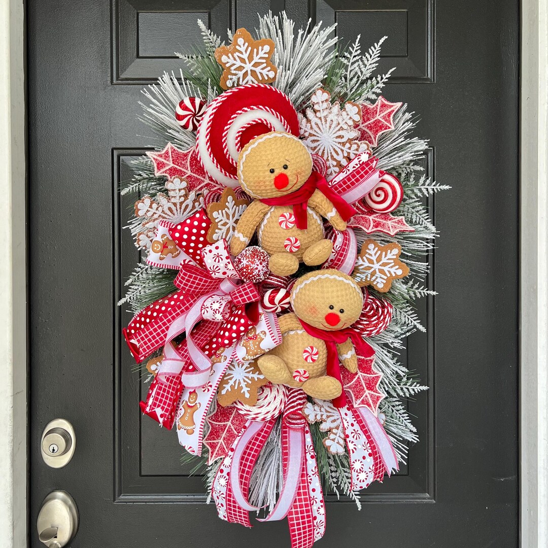 Christmas Gingerbread Wreath, Holiday Gingerbread Swag, Peppermint