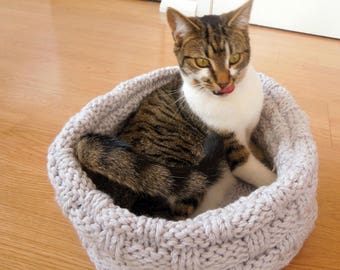 Cat Bed Knitting Pattern, Pet Bed, Dog Bed, Wool Cat Bed