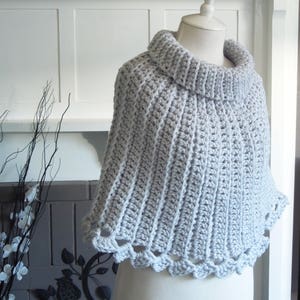 CROCHET PATTERN Capelet Easy To Make image 6