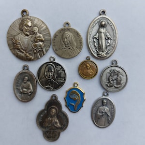 10 médailles religieuses catholiques