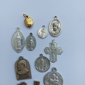 10 médailles religieuses catholiques