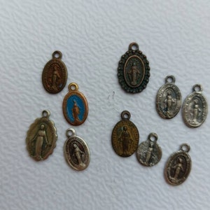 10 mini miraculous medals