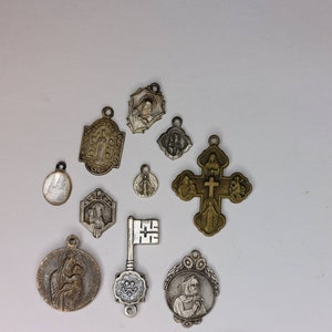 10 médailles religieuses catholiques