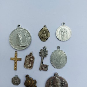 10 médailles religieuses catholiques