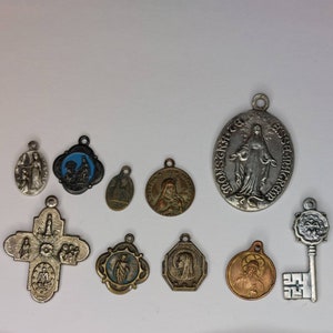 10 médailles religieuses catholiques
