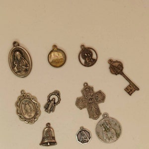 10 médailles religieuses catholiques