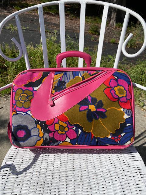 Vintage 60's 70's Pink Canvas Flower Power Floral Mod Carry on