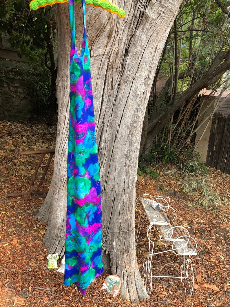 Vintage 60/'s 70/'s Tiki Hawaii Psychedelic Technicolor Flower Halter Maxi Dress Lounge with Slit Mod Hippie Boho Retro S-M