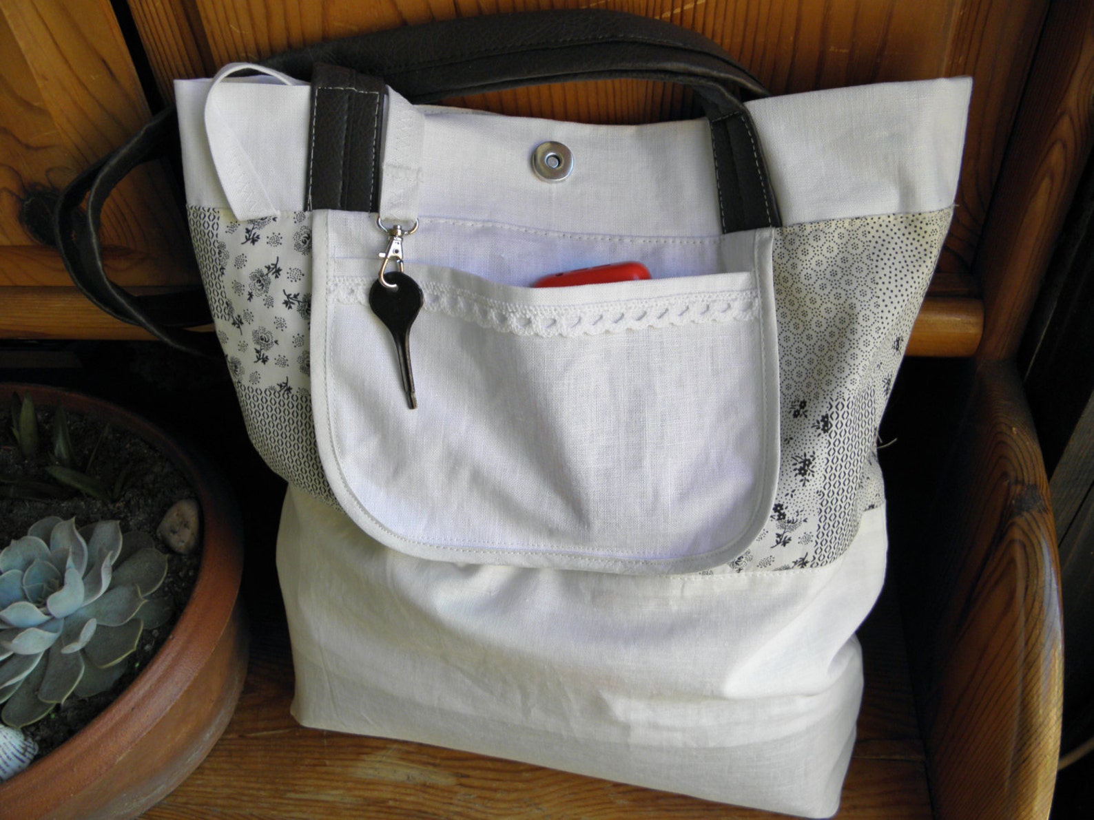 Hand painted shoulder bag main image 0