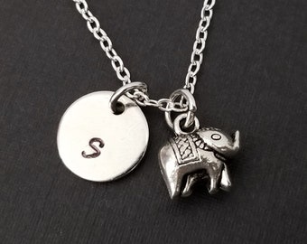 Petit collier d'éléphant - collier de charme d'éléphant - collier personnalisé - cadeau fait sur commande - collier initial - charme de totem d'éléphant