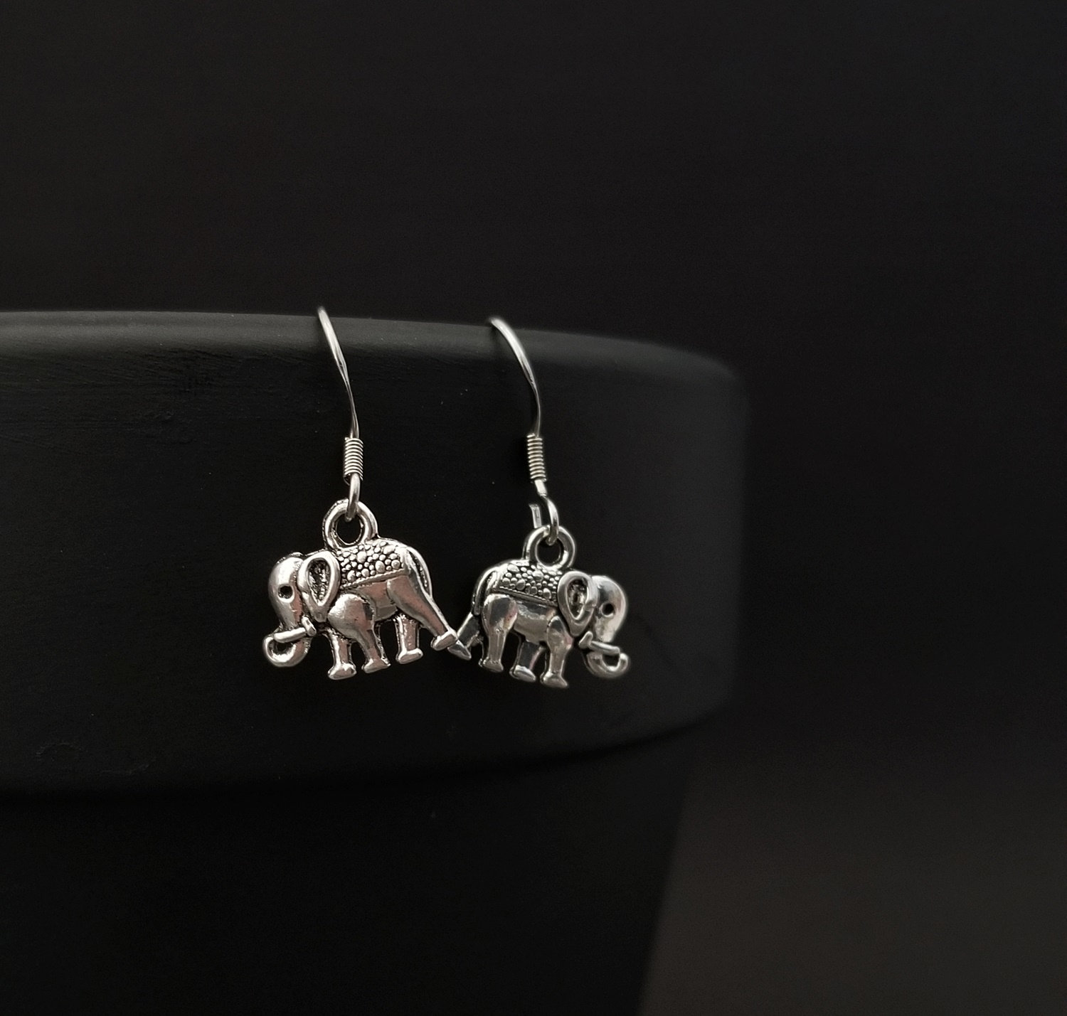 Chic Retro Elephant Earrings