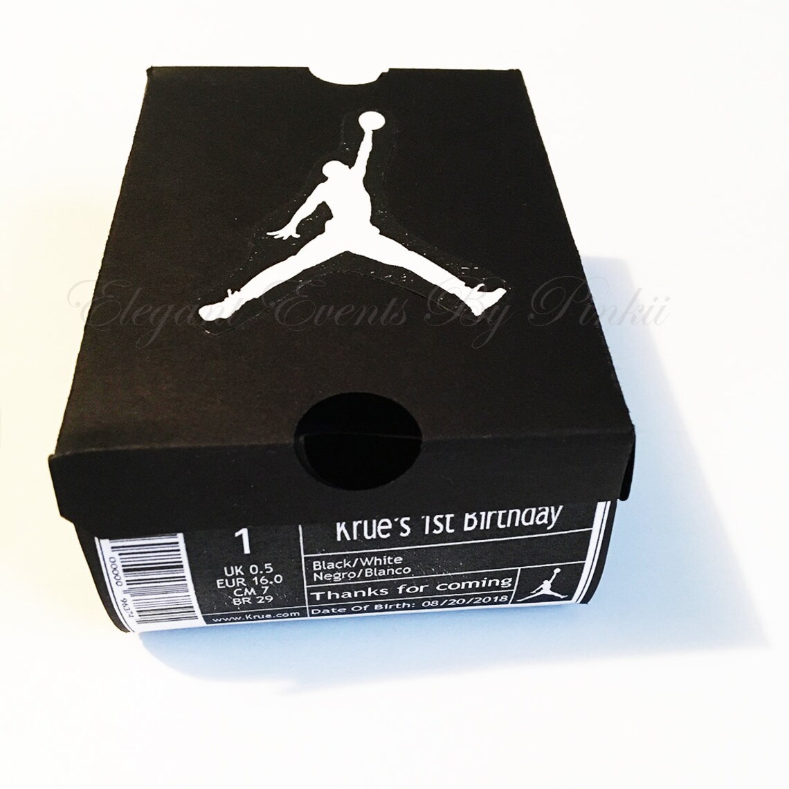 thumbnail image 2 of Mga's Miniverse Make It Mini Sneakers Blind Box (1 Pcs) | Toys"R"Us U2013 Hong Kong 2 of 13