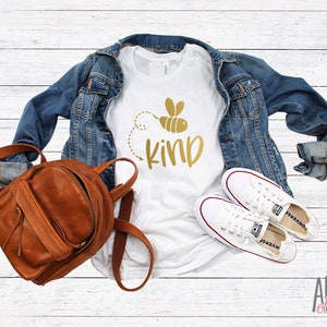 Bee Kind Women&#39;s Top
