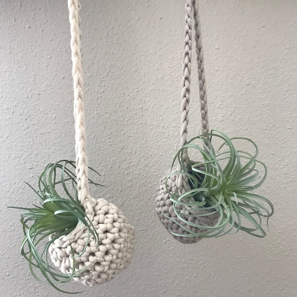 FREE SHIPPING Mini air plant hanger, Air plant holder, Crocheted  Airplant Hanger, Boho Decor