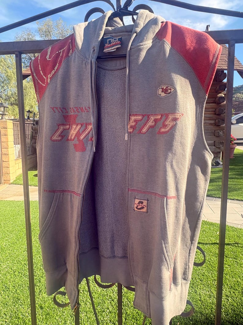 Vintage Kansas City Chiefs hoodievest | No Huddle NFL-kleding, maat medium afbeelding 3