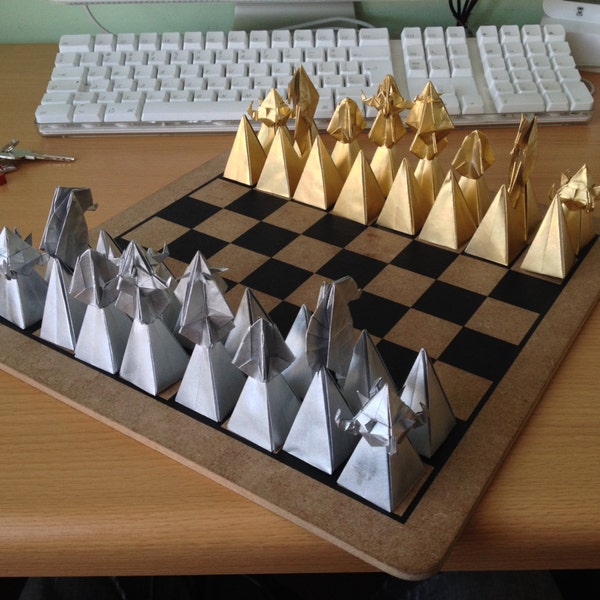 Lacquered Origami Chess Set - Silver and Gold