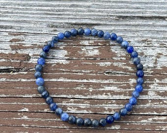 4 mm blauwe sodaliet edelsteenarmband, kalmerende malakralen