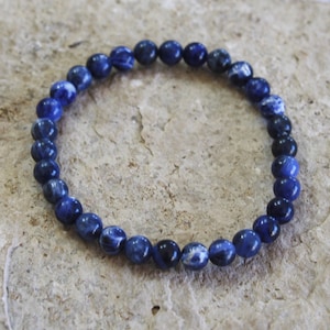Sodalite Bracelet, Blue Sodalite Bracelet, Sodalite Jewelry, Throat Chakra Bracelet, Blue Stone Bracelet, Calming Bracelet