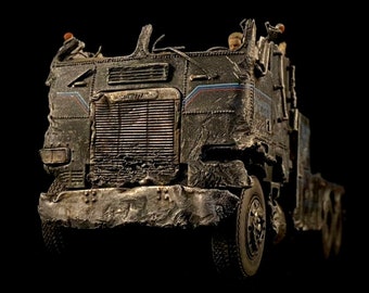 Terminator 2 Freightliner Tow Truck with T-1000. Diecast, 1:43 scale