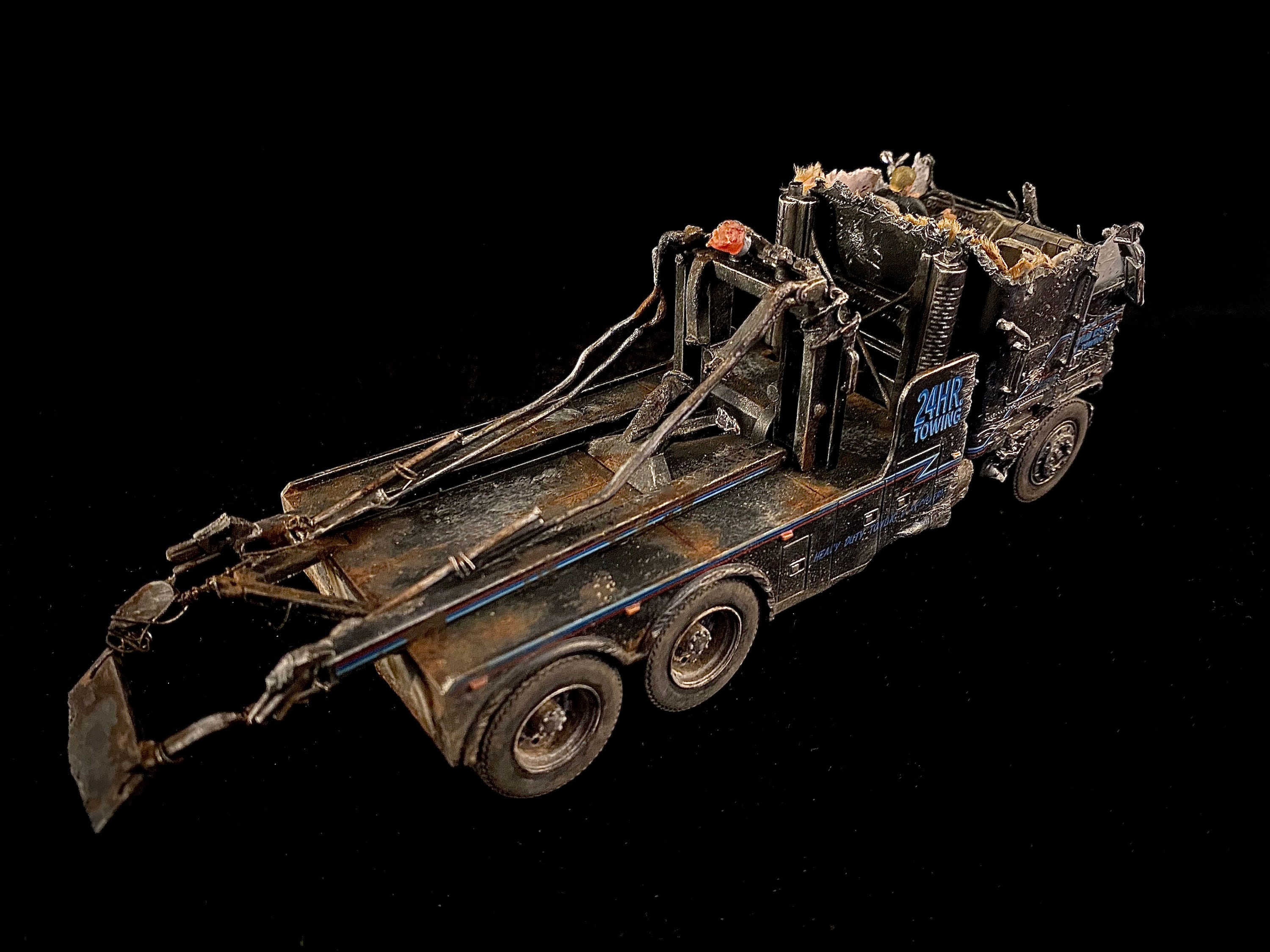 Terminator 2 Freightliner Tow Truck With T-1000. Diecast, 1:43