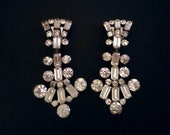 Vintage WEISS huge dangling clear round and baguette rhinestone clip on earrings - Antique jewelry - Wedding, bridal, unique gift