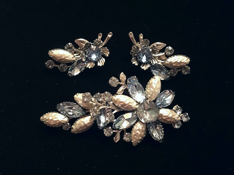 unique gift Antique jewelry wedding bridal Vintage layered blue and silver textured rhinestone flower brooch pin and clip on earrings set