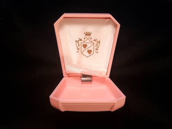Celluloid clearance ring box