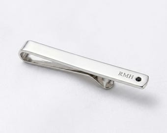 Aangepaste 925 sterlingzilveren diamanten accentdasspeld – nikkelvrij en dubbelzijdige gravure