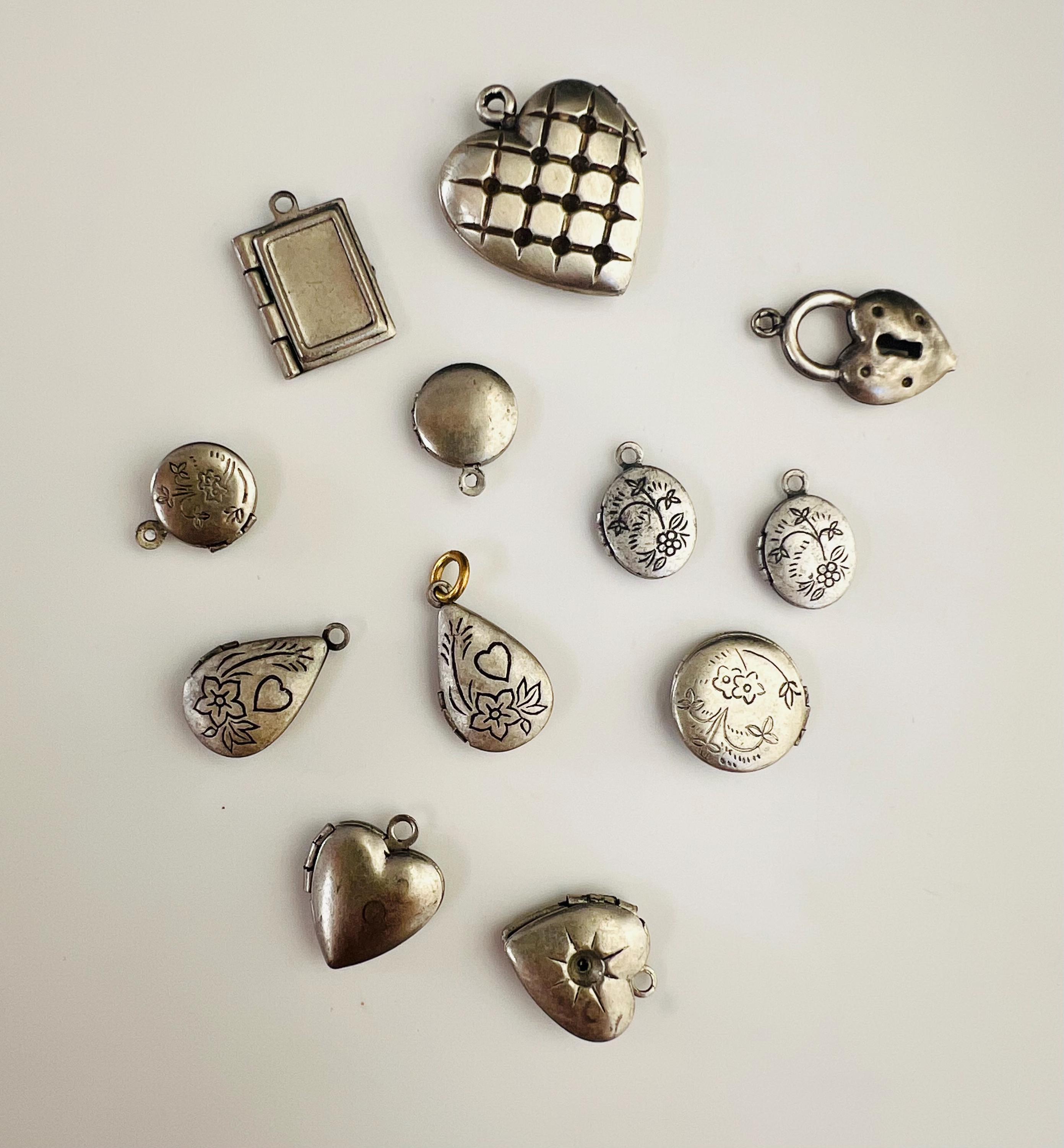 no.64 ハンドメイド　重厚感あるアンティーク調アクセサリー✩.*˚ no.64 ハンドメイド 重厚感あるアンティーク調アクセサリー✩.*˚