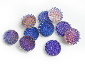 4 Vintage German glass stones in the shape of a floral heart, heliotrope - 18 mm - round - C30.2.1