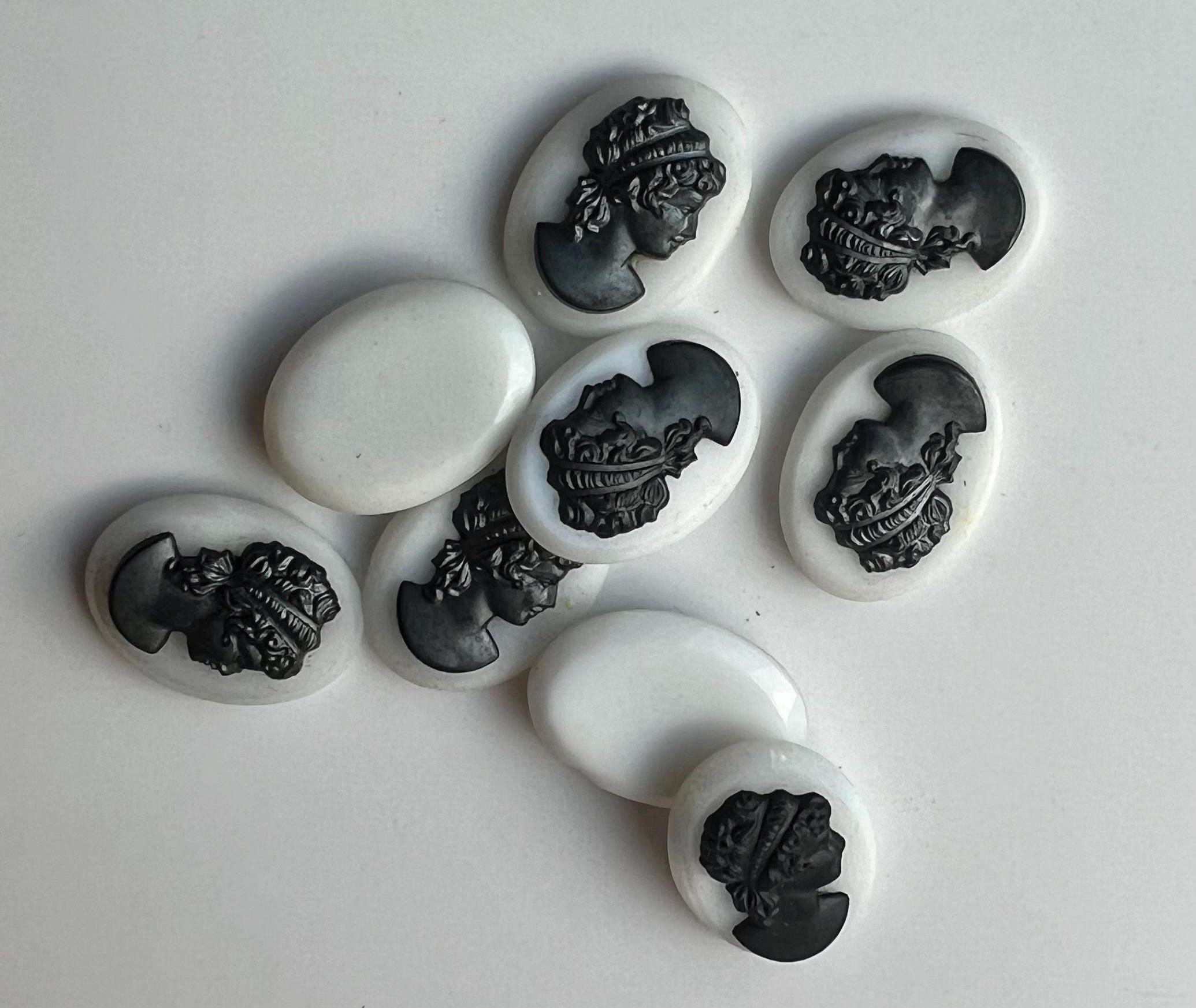 ヴィンテージクラシック女性用カメオ、白黒ガラス - 2デザイン - 18 x