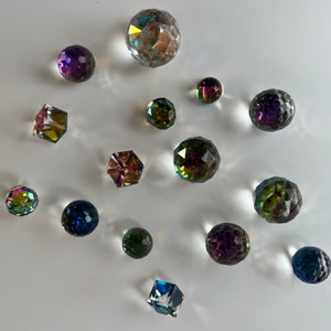 1 single lot of vintage Swarovski lucite crystal Fireballs 20 pieces 7 sizes S16 image 1