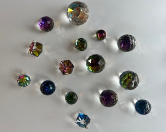 1 single lot of vintage Swarovski lucite crystal Fireballs - 20 pieces - 7 sizes - S16