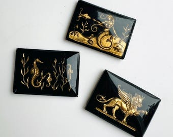 Vintage Intaglio Crystal Cabochon: Reverse Cut Painting - Lion/Mermaid/Seahorse -  I.019
