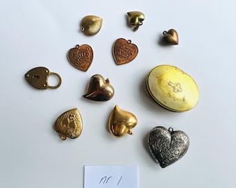 Vintage Lot Medaillon Charms - oval und Herz Form Messing / Kupfer Mix - S90