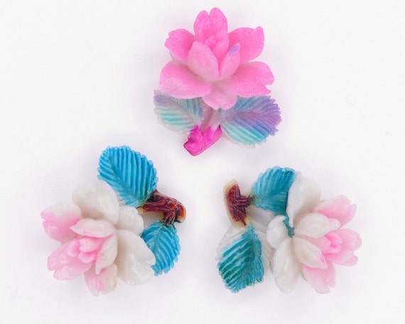 Vintage Pink Rose Cabochons, Hand-Painted Acrylic Flowers, Japan 1960s (15mm) C74.2