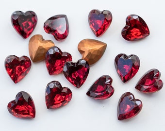 18 mm ファセット レッド ガラス ハート、ルビー レッド ハート