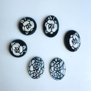 2 Vintage Glass Flower and rose cabochon- 2 designs - 3 sizes - B22.N056