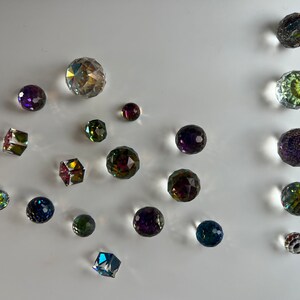 1 single lot of vintage Swarovski lucite crystal Fireballs 20 pieces 7 sizes S16 image 2