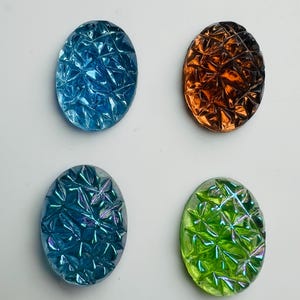 Vintage strukturierte (Aurora Borealis) Cabochon Steine - 5 Farben -18 x 13 mm - G2.N015