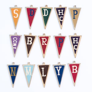 10 vintage 14K gold plated American flag charms from the 1950s - 23x12.5 mm - E15