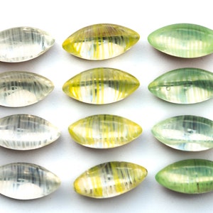 8 vintage glass smooth top Doublet foiled back stone - 4 colors - 15x7mm - Navette  - F36.N013