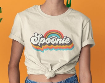 Camiseta Spoonie, camiseta retro, camiseta vintage, camiseta Spoon Theory, camiseta con dolor crónico, camiseta con enfermedad crónica, camiseta con enfermedad invisible, camiseta con enfermedad crónica, fibromialgia, síndrome de Down