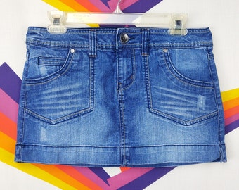 jean skirt 90s outfit