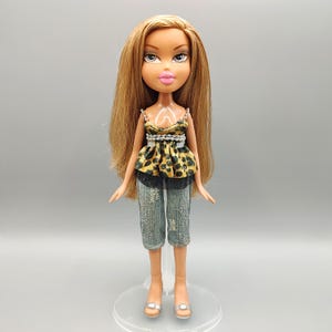 Vintage Bratz Doll / Retro Fashion Brat Doll / 2001 2000s 00s y2k / Pampered Pupz Yasmin